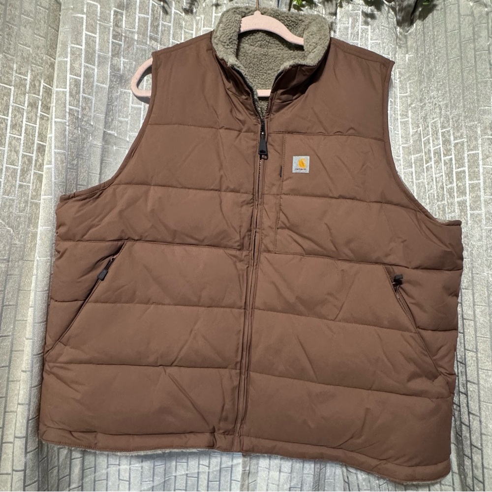 Women’s Carhartt Plus Montana Reversible Relaxed Fit Vest Insulated brand new